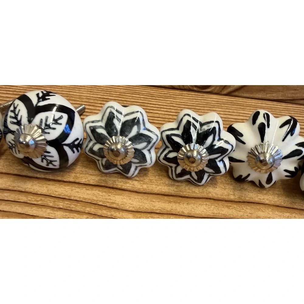 Black & White Ceramic Cabinet Knobs‎ Drawer Pulls Lot of 13 round 1.5